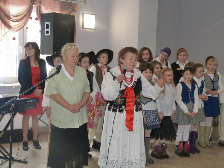 Wspólne kolędowanie mieszkańców podczas Spotkania Opłatkowego...