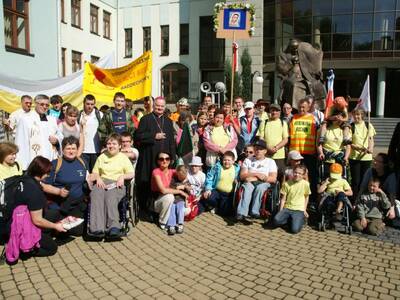 IV Piesza Pielgrzymka „Fiaccola di Lolek” na Podbe...