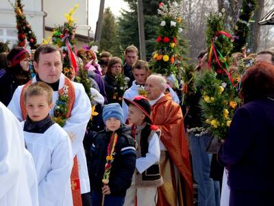 Obraz 4: Palmy Wielkanocne w zimowej scenerii - Ju...