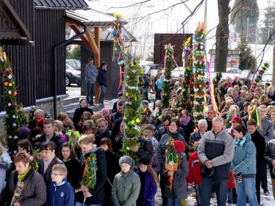 Obraz 9: Palmy Wielkanocne w zimowej scenerii - Ju...