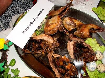 Nadziewany królik górą