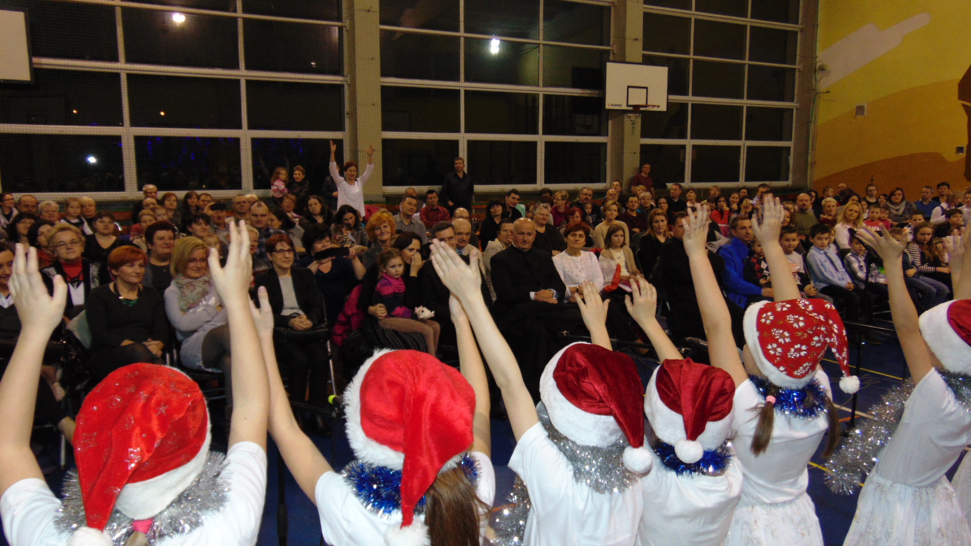 Wieczór kolęd w Zespole Szkół w Radziechowach