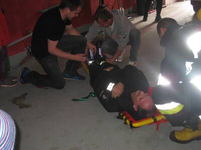 Obraz 4: Spotkanie strażaków OSP w Radziechowach z...