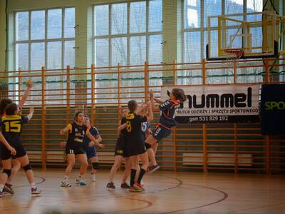 Obraz 11: Podbeskidzka ręczna grała w Twardorzeczc...