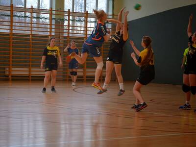 Obraz 12: Podbeskidzka ręczna grała w Twardorzeczc...