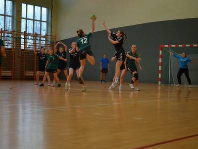 Obraz 15: Podbeskidzka ręczna grała w Twardorzeczc...