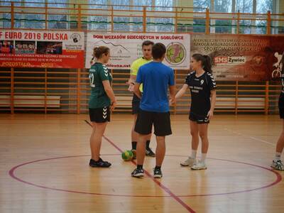 Obraz 17: Podbeskidzka ręczna grała w Twardorzeczc...