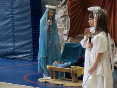 Obraz 5: Jasełka 2014 w Szkole Podstawowej w Brzuś...