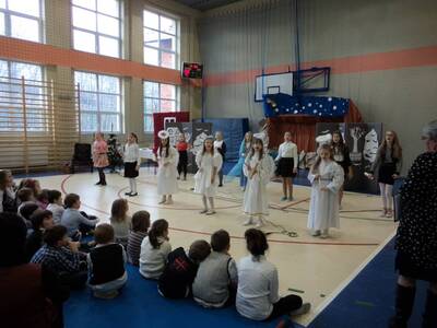 Obraz 7: Jasełka 2014 w Szkole Podstawowej w Brzuś...