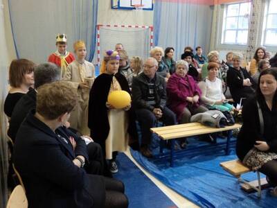 Obraz 9: Jasełka 2014 w Szkole Podstawowej w Brzuś...