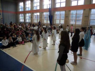 Obraz 10: Jasełka 2014 w Szkole Podstawowej w Brzu...