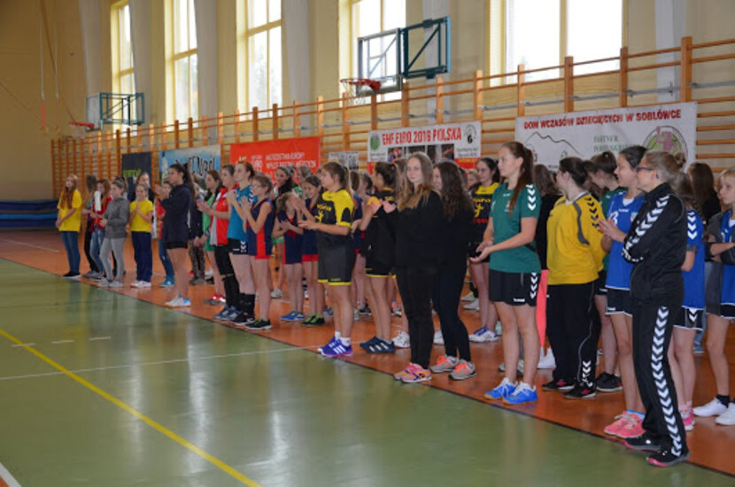 MILÓWCE SYPNĘŁO NIESPODZIANKAMI