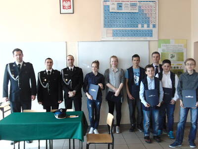 Obraz 7: „MŁODZI STRAŻACY”