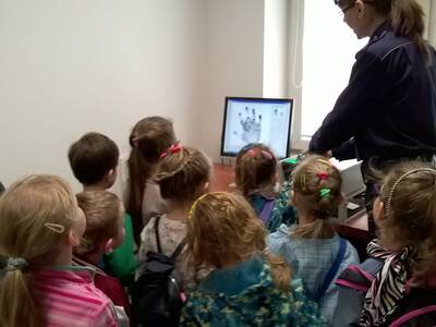 Obraz 3: Niecodzienna wizyta w Komendzie Policji