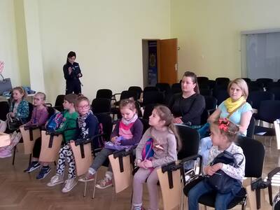 Obraz 7: Niecodzienna wizyta w Komendzie Policji