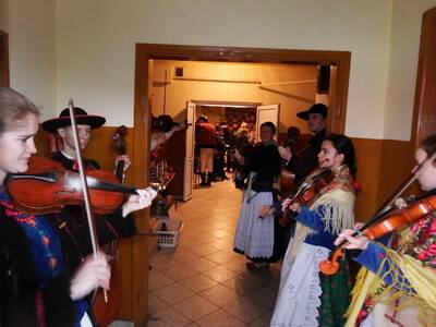 Obraz 2: WIEPRZAŃSKI JARMARK BOŻONARODZENIOWY