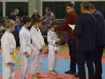 Obraz 37: Walki w Radziechowach!