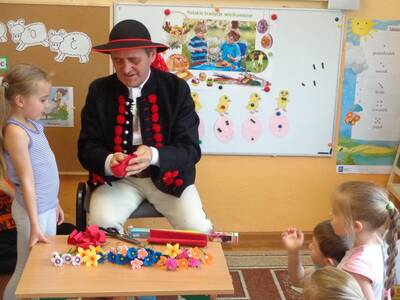 Obraz 3: ''Tradycje i zwyczaje ludowe naszego regi...