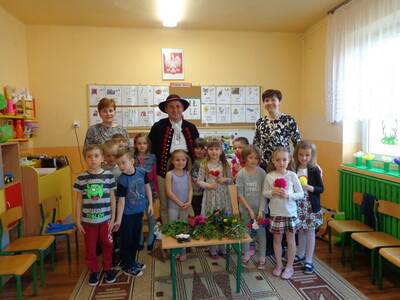 Obraz 9: ''Tradycje i zwyczaje ludowe naszego regi...