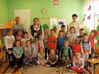 Obraz 17: ''Tradycje i zwyczaje ludowe naszego reg...