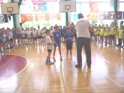 Obraz 5: Mistrzowie w Turnieju Gier i Zabaw klas I...