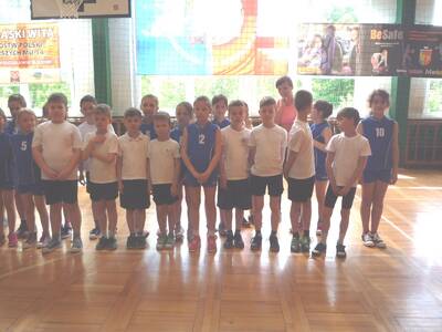 Obraz 8: Mistrzowie w Turnieju Gier i Zabaw klas I...