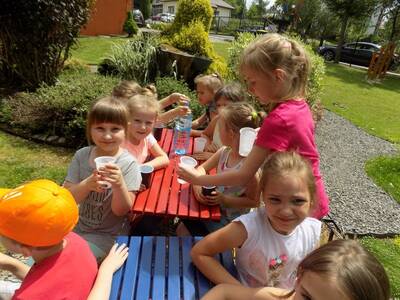 Obraz 11: PRZEDSZKOLAKI Z WIEPRZA MAJĄ NOWY PLAC Z...