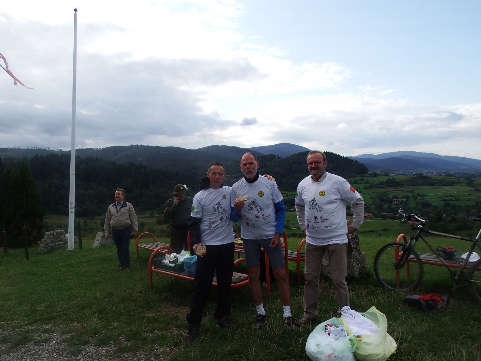 Uczestnicy II Biegu Pocztyliona  przebiegli przez Gminę Radziechowy-Wieprz