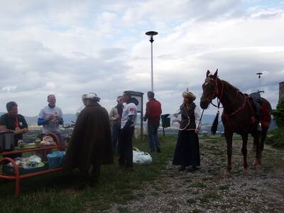 Obraz 9: Uczestnicy II Biegu Pocztyliona  przebieg...