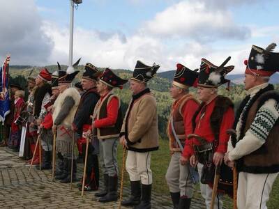 Obraz 8: XIII ZADUSZKI NARODOWE W RADZIECHOWACH NA...