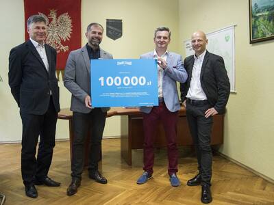 Obraz 3: Żywiec Zdrój S.A. wspiera budowę sieci wo...