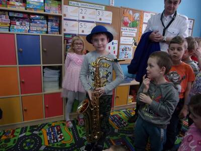 Obraz 36: Co góralowi w duszy gra? Przedszkolaki p...