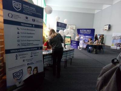 I Targi Edukacyjne ''Otwarci na zmiany'' Juszczyna...