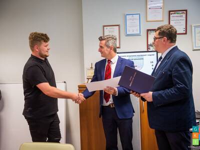 Obraz 21: MEDAL I DOWÓD UZNANIA