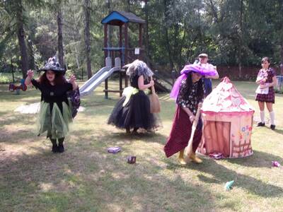 Obraz 48: Rodzice i nauczyciele wspólnie przygotow...