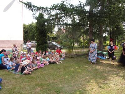 Obraz 93: Rodzice i nauczyciele wspólnie przygotow...