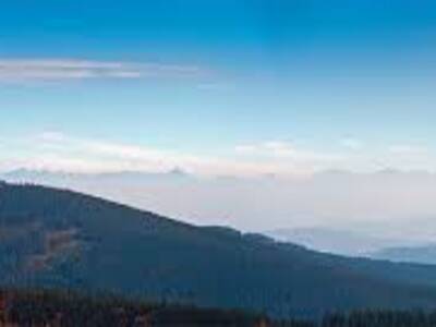 ''Wakacyjne wędrówki gminnymi szlakami''