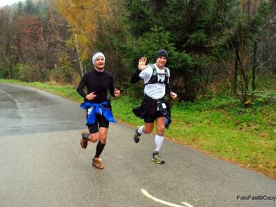 MARATON BESKIDY W RADZIECHOWACH przy angielskiej p...