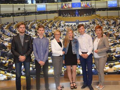 Uczeń Gimnazjum w Wieprzu wygrywa wyjazd do Brukse...