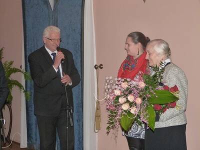 Obraz 4: Twórczyni ludowa z Wieprza bohaterką ksią...