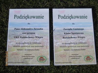 Obraz 25: Przedszkolaki zwiedzają obiekty sportowe...