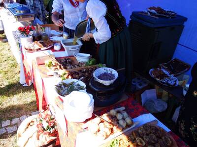 Obraz 4: DNI GMINY RADZIECHOWY-WIEPRZ 2016 - Fotor...